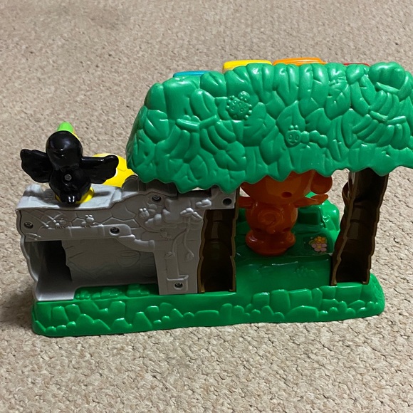 Vtech Learn & Dance Interactive Zoo - Picture 6 of 8